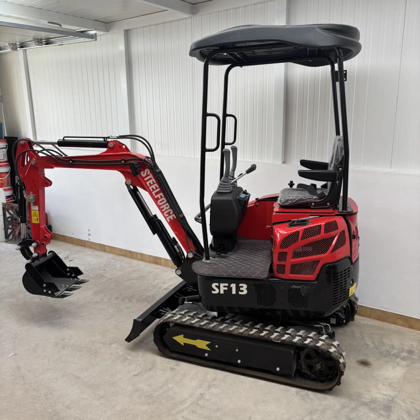 Mini Giratória 1300kg – Briggs&Stratton